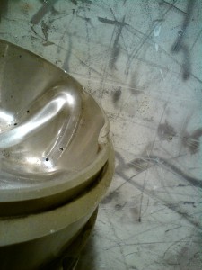 Coca-cola bottle mould was damaged 