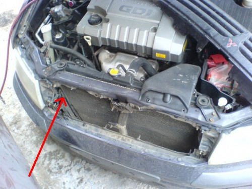 hole in Mitsubishi radiator  